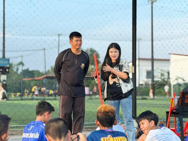 ทืมบัวสุวรรณFC-จัดกิจกรรมให้เด็กเล่นมือถือให้น้อยลง มาเล่นฟุตบอล กันดีกว่า